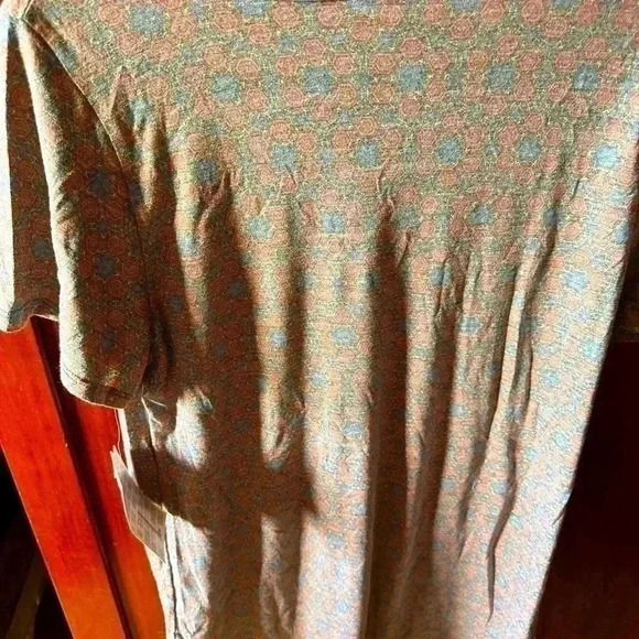 Lularoe large Classic T. charcoal grey & rust distressed geometric pattern. - Picture 2 of 8